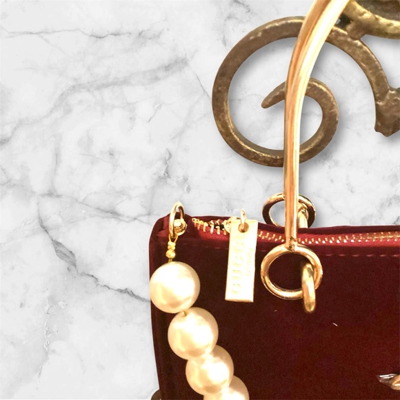 Gucci Red Mini Velvet Bag with Gold Clasp - Picture 6 of 15